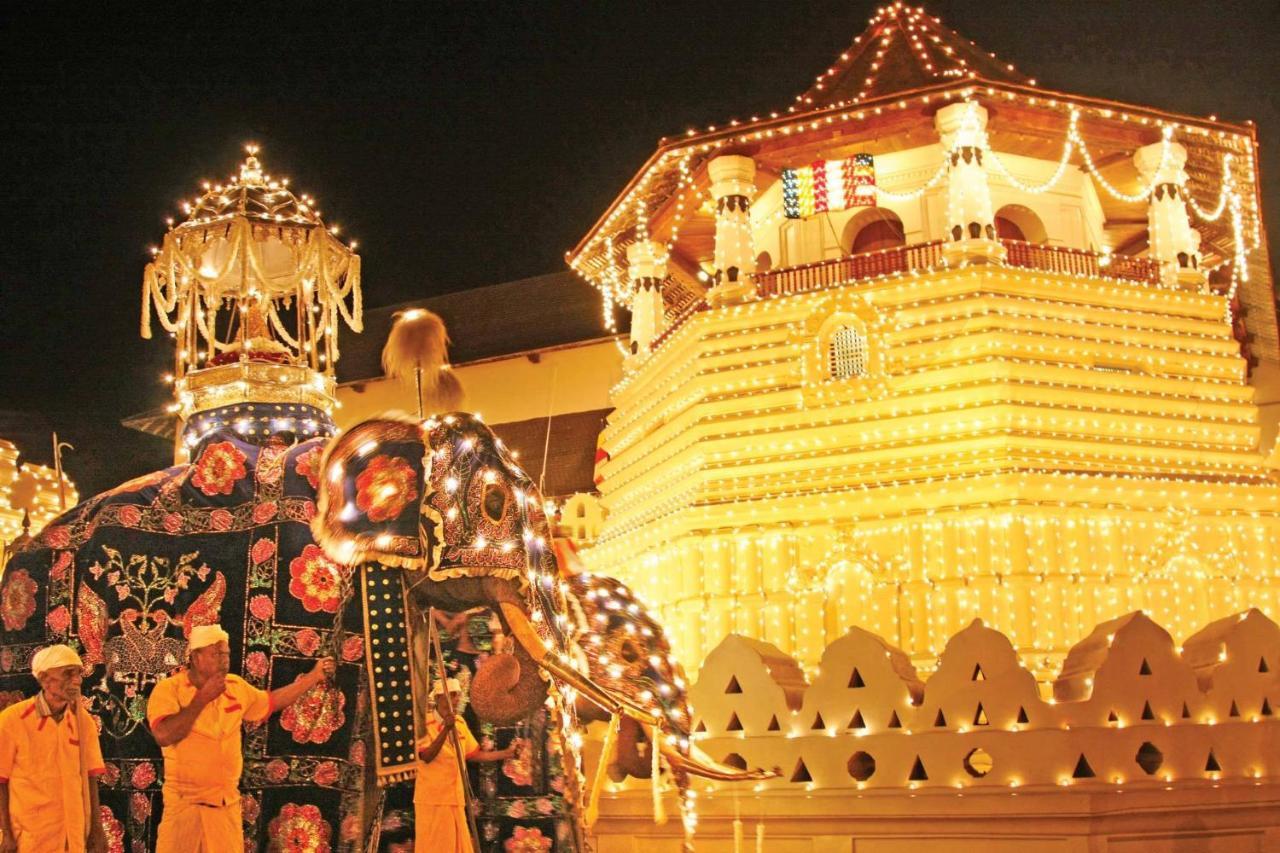 Seven Luck Palace แคนดี้ ภายนอก รูปภาพ